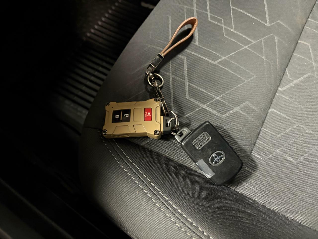 Toyota Tacoma TRD Off Road Double Cab 5' Bed V6 4x4 AT (Natl) 2016