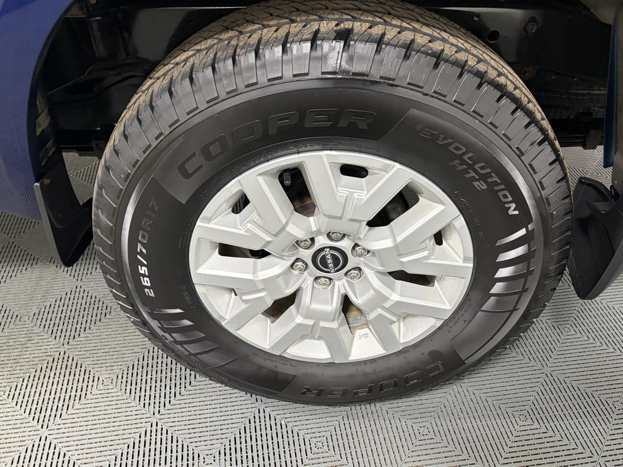 Nissan Frontier Crew Cab 4x4 SV 2022