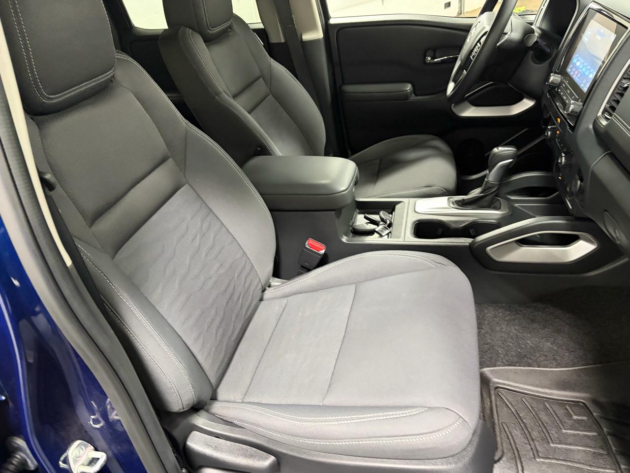 Nissan Frontier Crew Cab 4x4 SV 2022