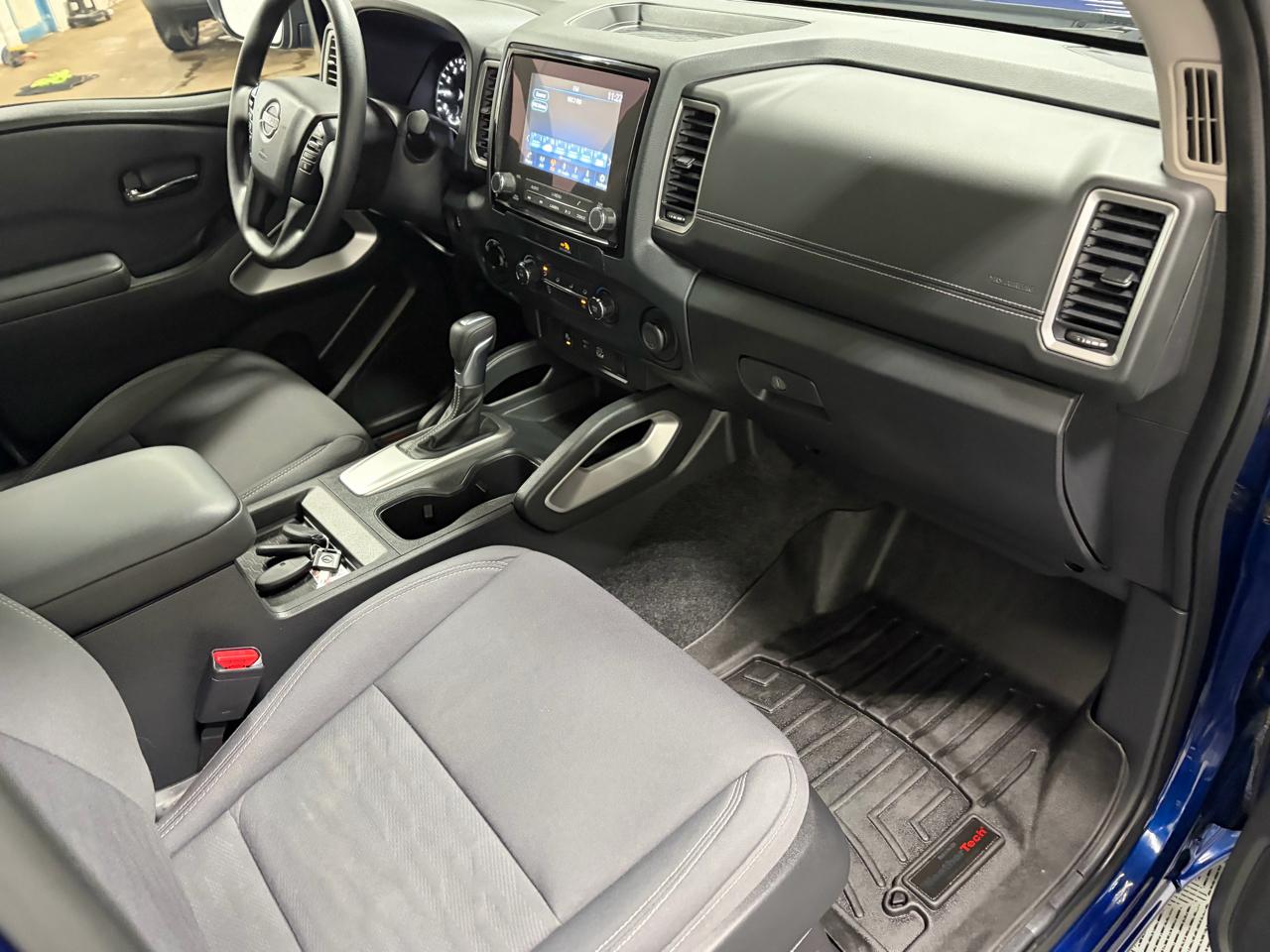 Nissan Frontier Crew Cab 4x4 SV 2022