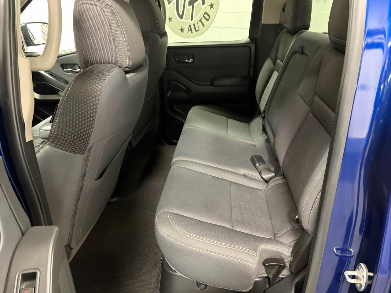 Nissan Frontier Crew Cab 4x4 SV 2022