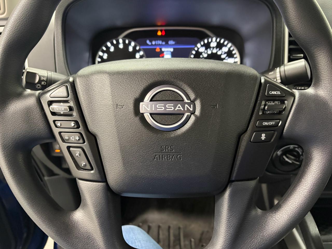 Nissan Frontier Crew Cab 4x4 SV 2022