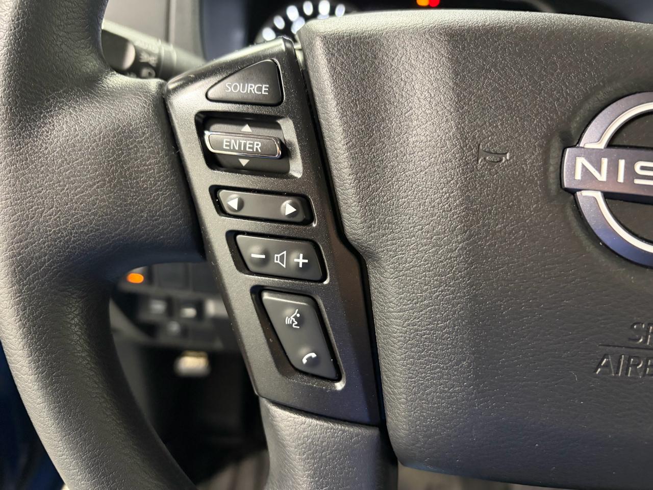 Nissan Frontier Crew Cab 4x4 SV 2022