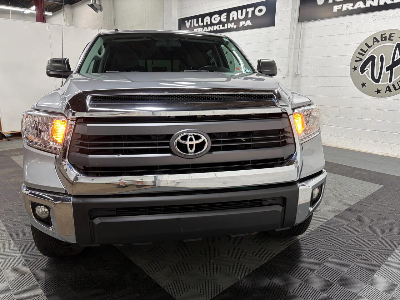 Toyota Tundra SR5 5.7L V8 CrewMax 4WD 2014