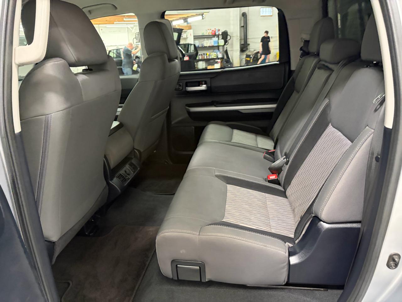 Toyota Tundra SR5 5.7L V8 CrewMax 4WD 2014