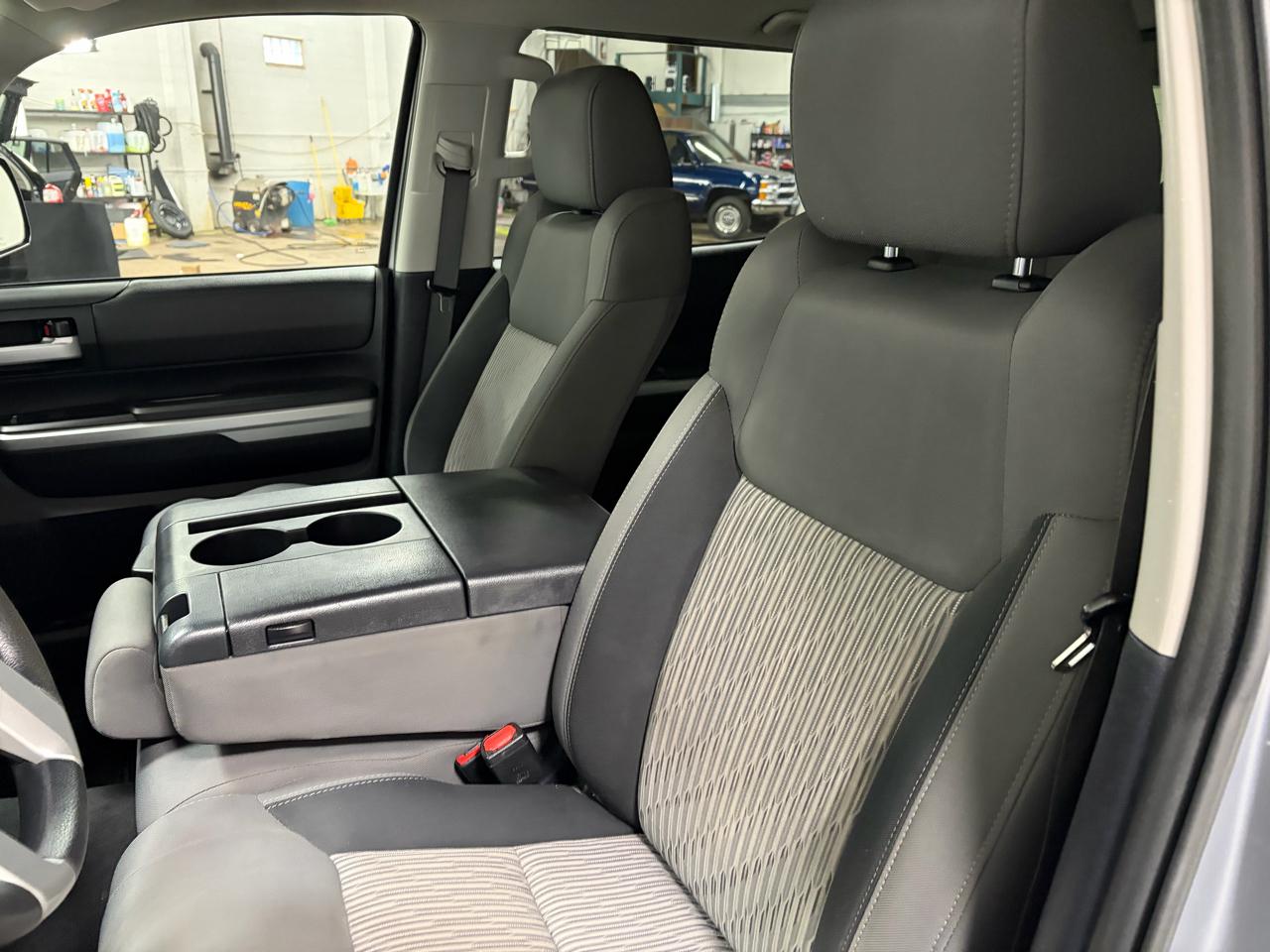 Toyota Tundra SR5 5.7L V8 CrewMax 4WD 2014