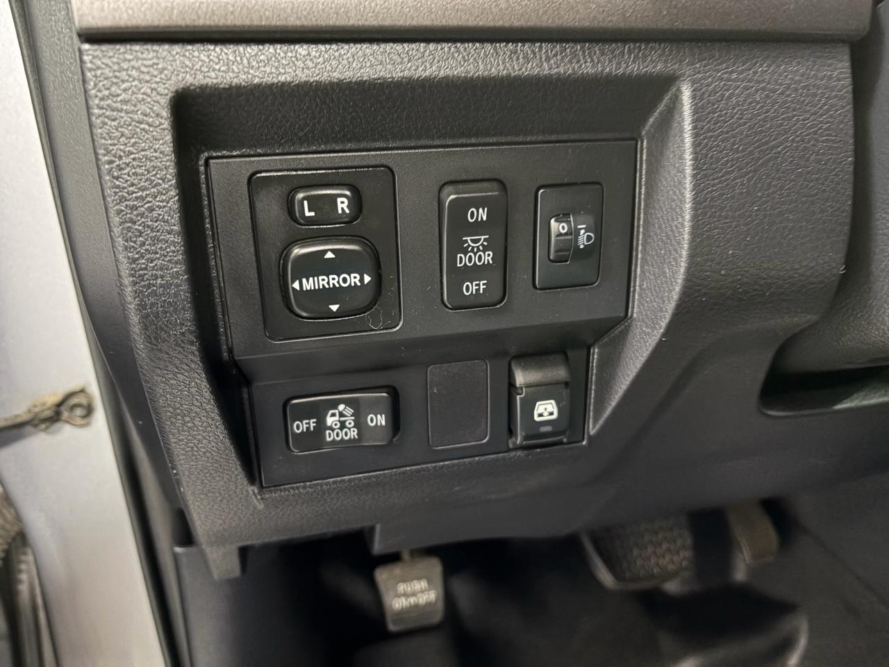 Toyota Tundra SR5 5.7L V8 CrewMax 4WD 2014