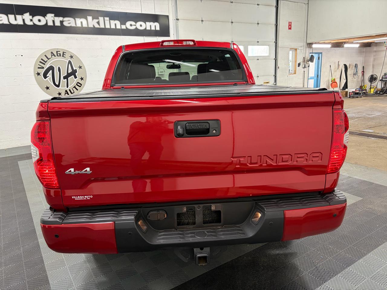 Toyota Tundra Platinum CrewMax 5.7L FFV 4WD 2014