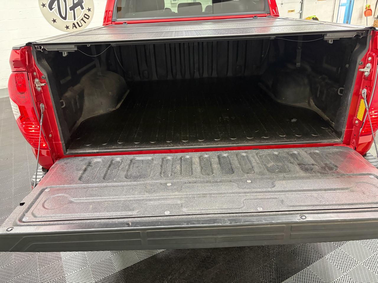 Toyota Tundra Platinum CrewMax 5.7L FFV 4WD 2014