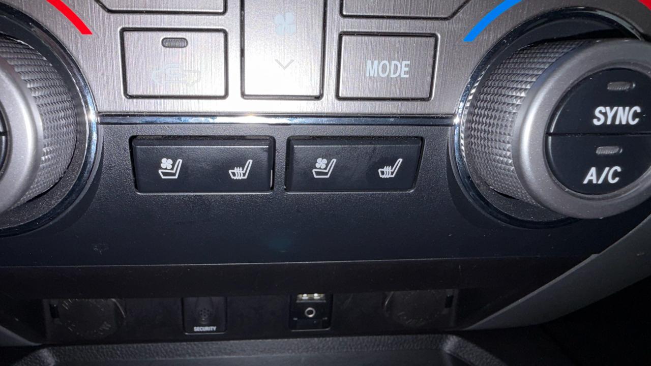 Toyota Tundra Platinum CrewMax 5.7L FFV 4WD 2014