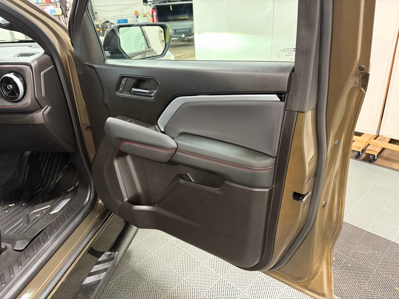 Chevrolet Colorado 4WD Crew Cab Z71 2023