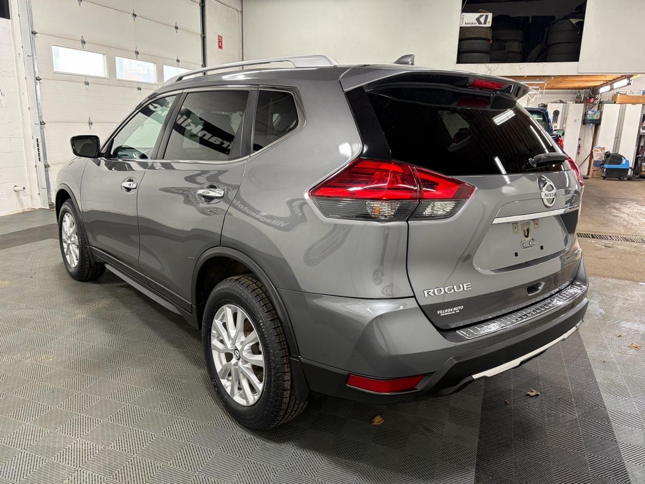 Nissan Rogue AWD SV 2017