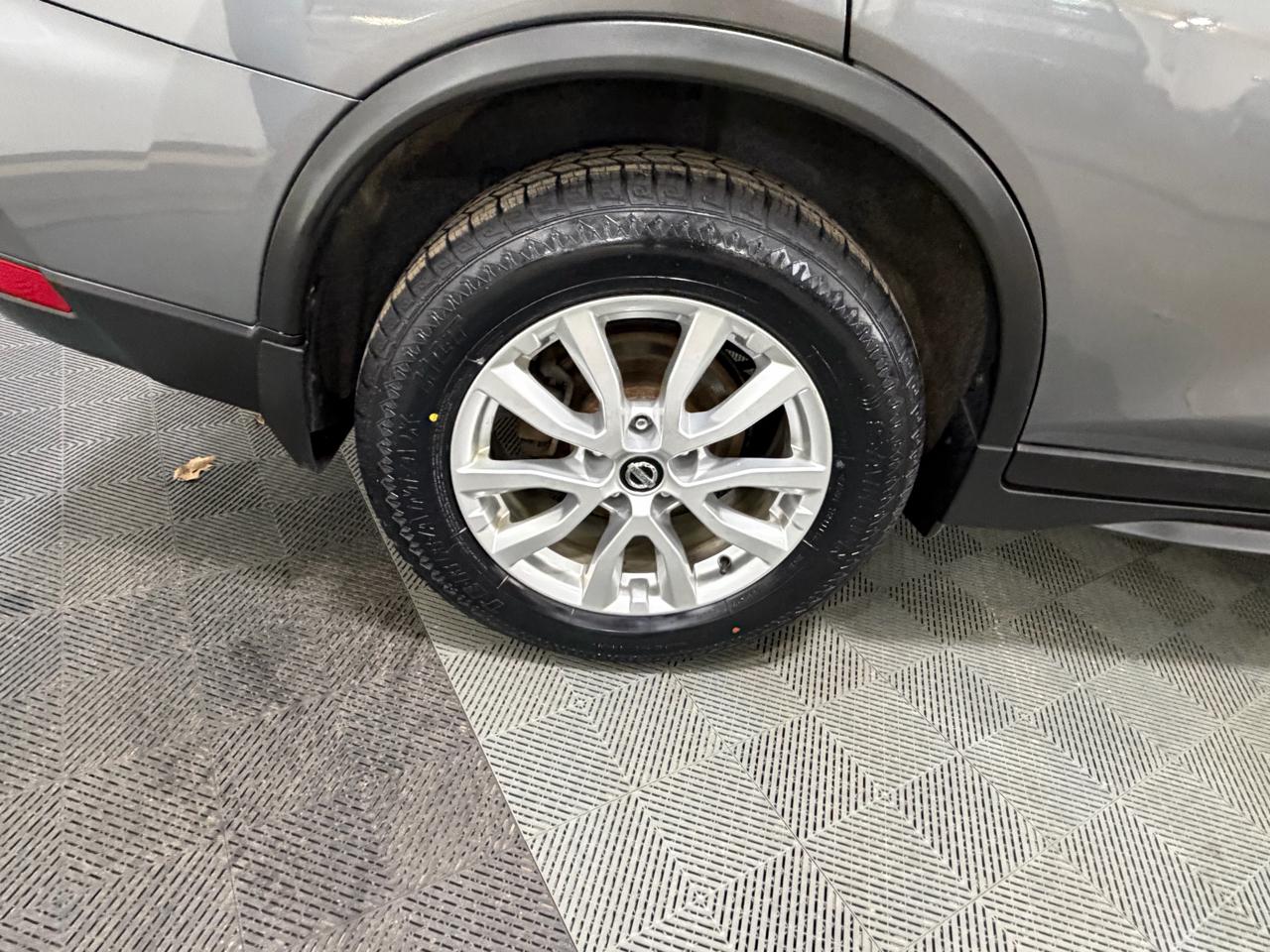 Nissan Rogue AWD SV 2017