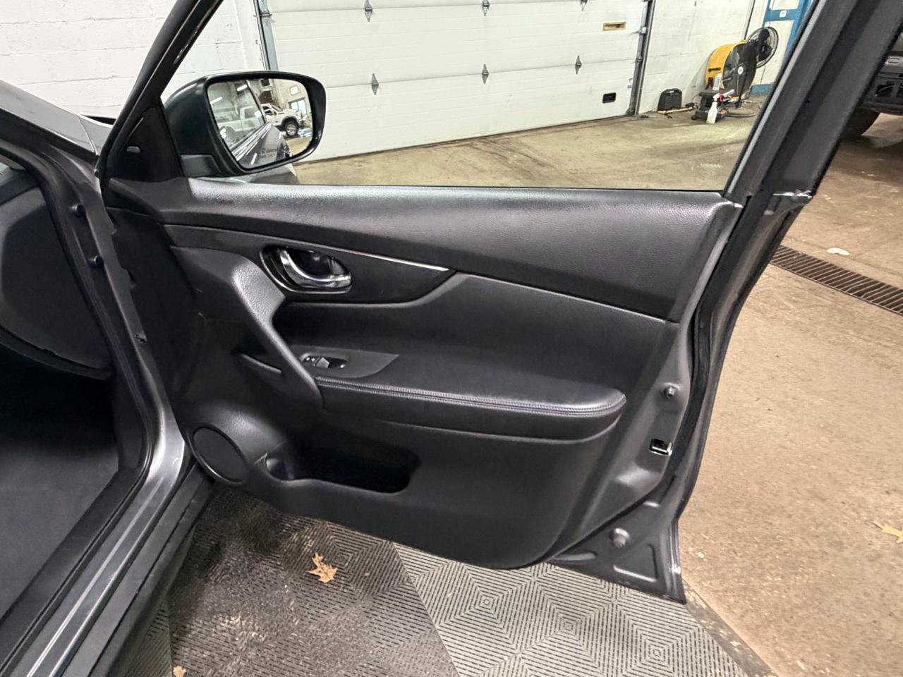 Nissan Rogue AWD SV 2017