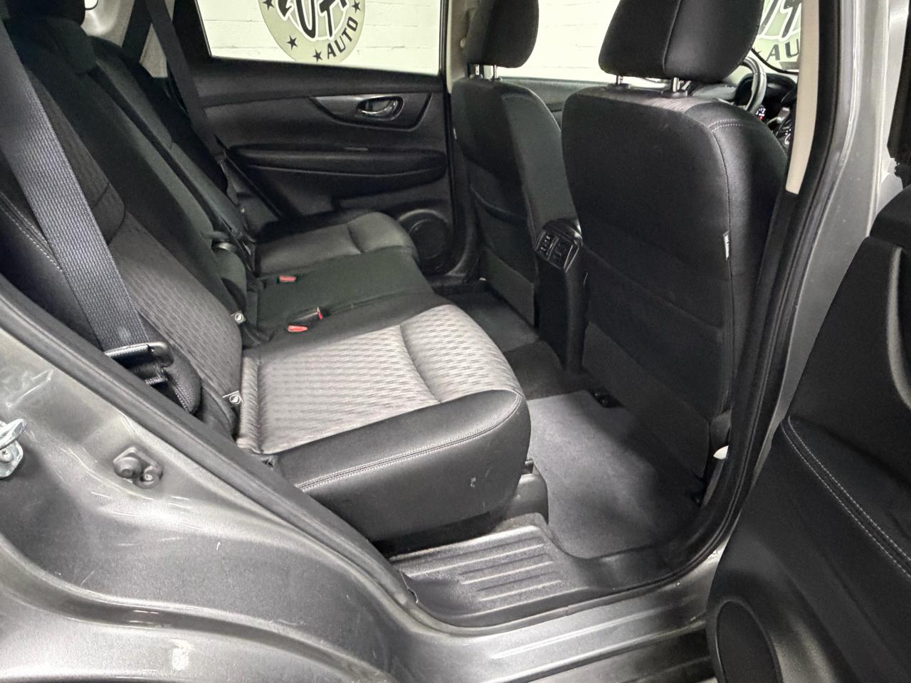 Nissan Rogue AWD SV 2017