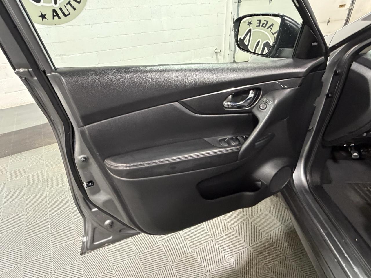 Nissan Rogue AWD SV 2017