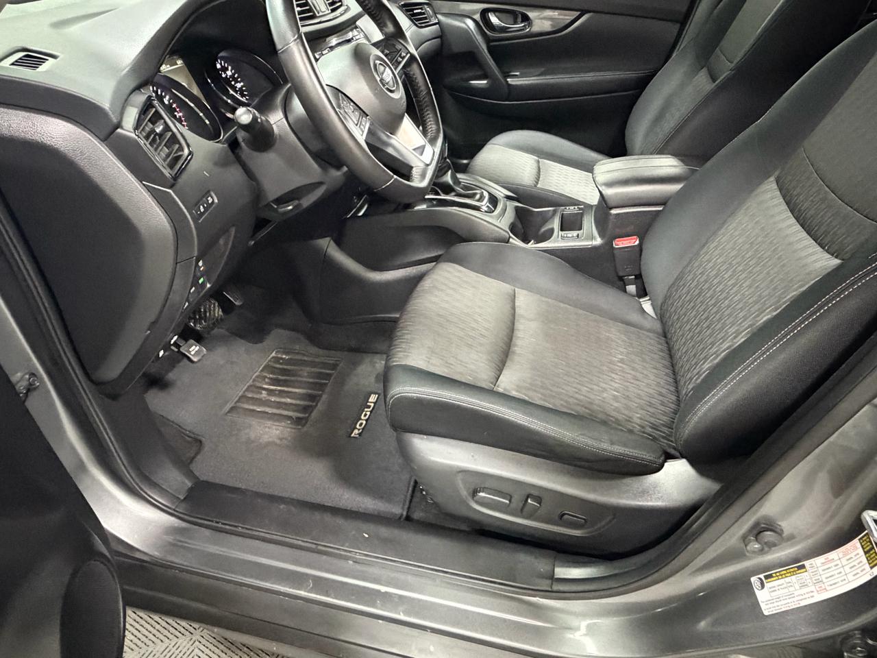 Nissan Rogue AWD SV 2017