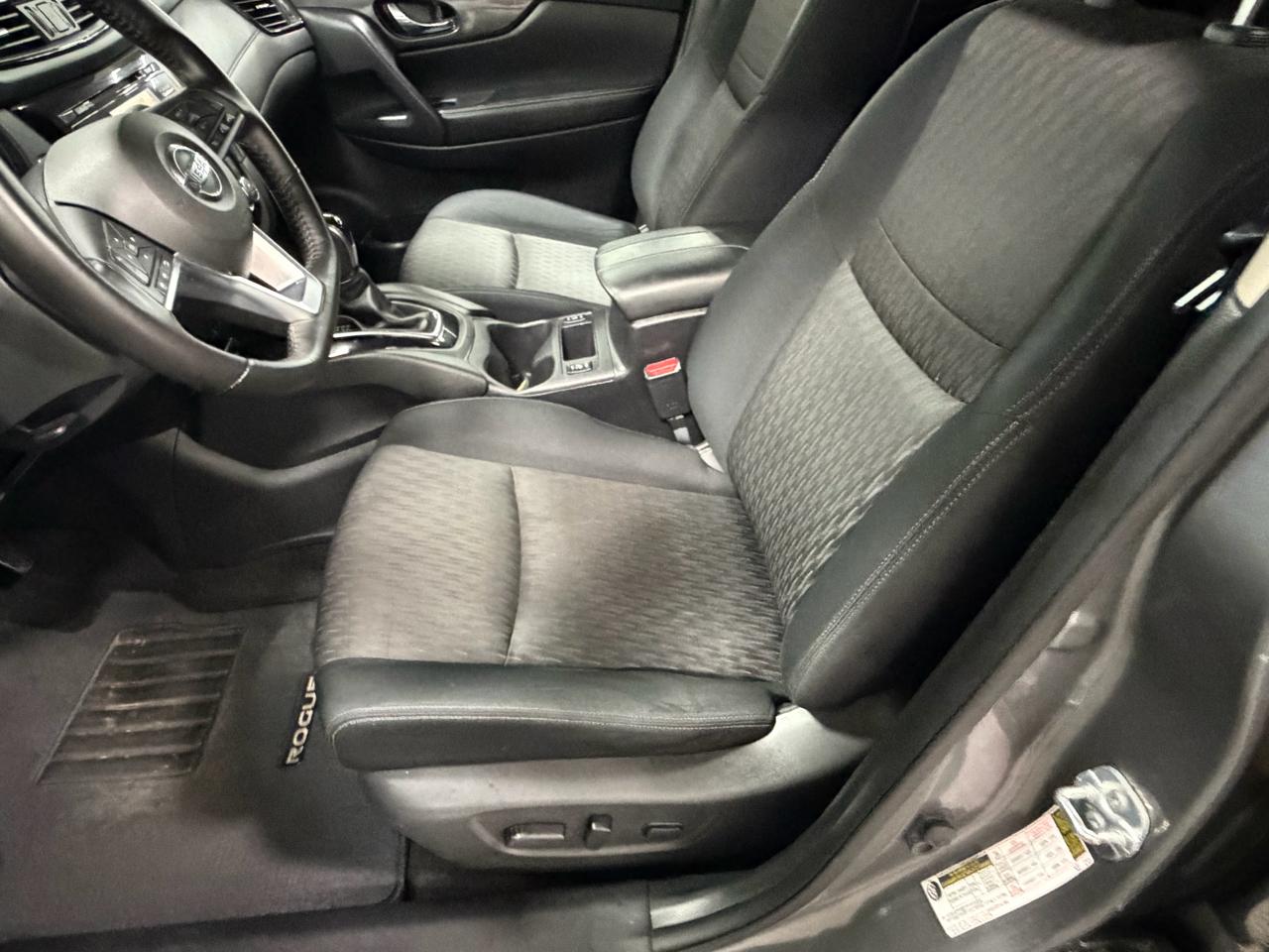 Nissan Rogue AWD SV 2017