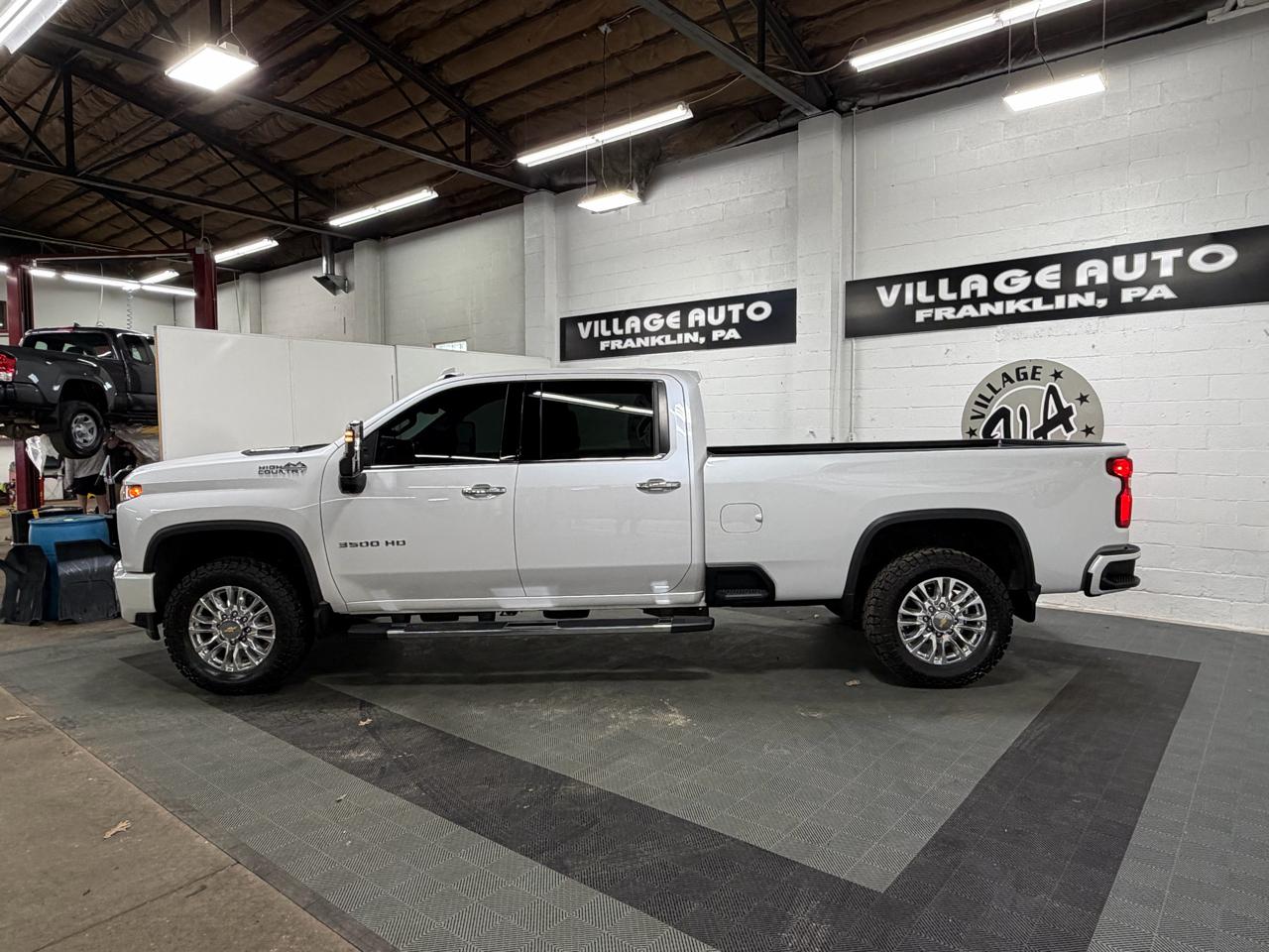 Chevrolet Silverado 3500HD High Country Crew Cab 4WD 2021