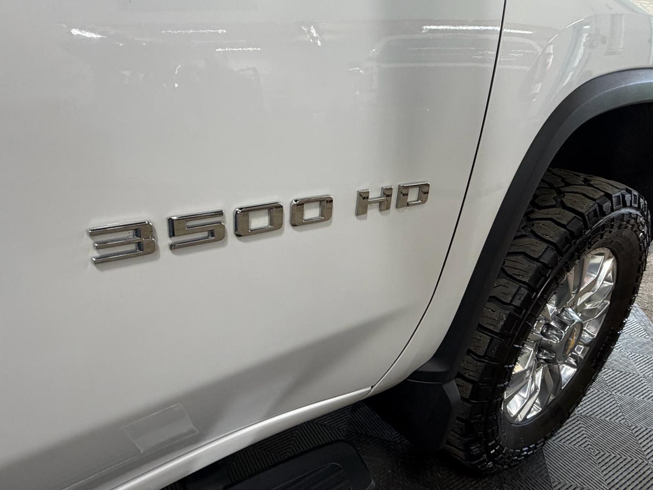 Chevrolet Silverado 3500HD High Country Crew Cab 4WD 2021