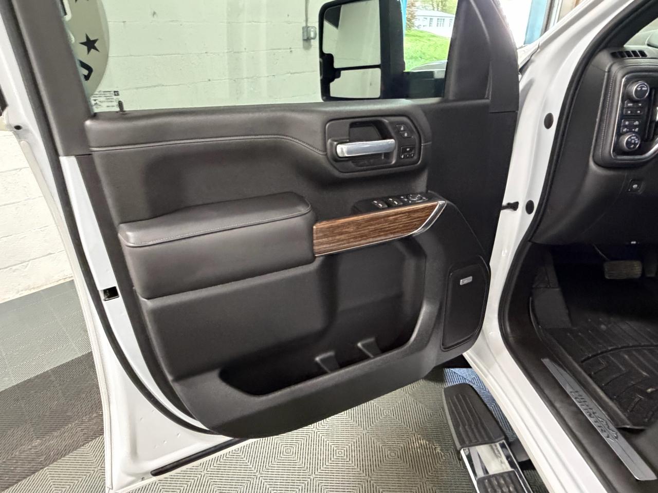 Chevrolet Silverado 3500HD High Country Crew Cab 4WD 2021