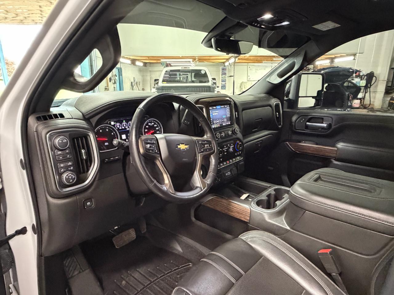 Chevrolet Silverado 3500HD High Country Crew Cab 4WD 2021