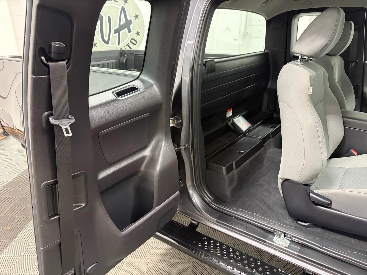 Toyota Tacoma SR Access Cab 4WD at 2017