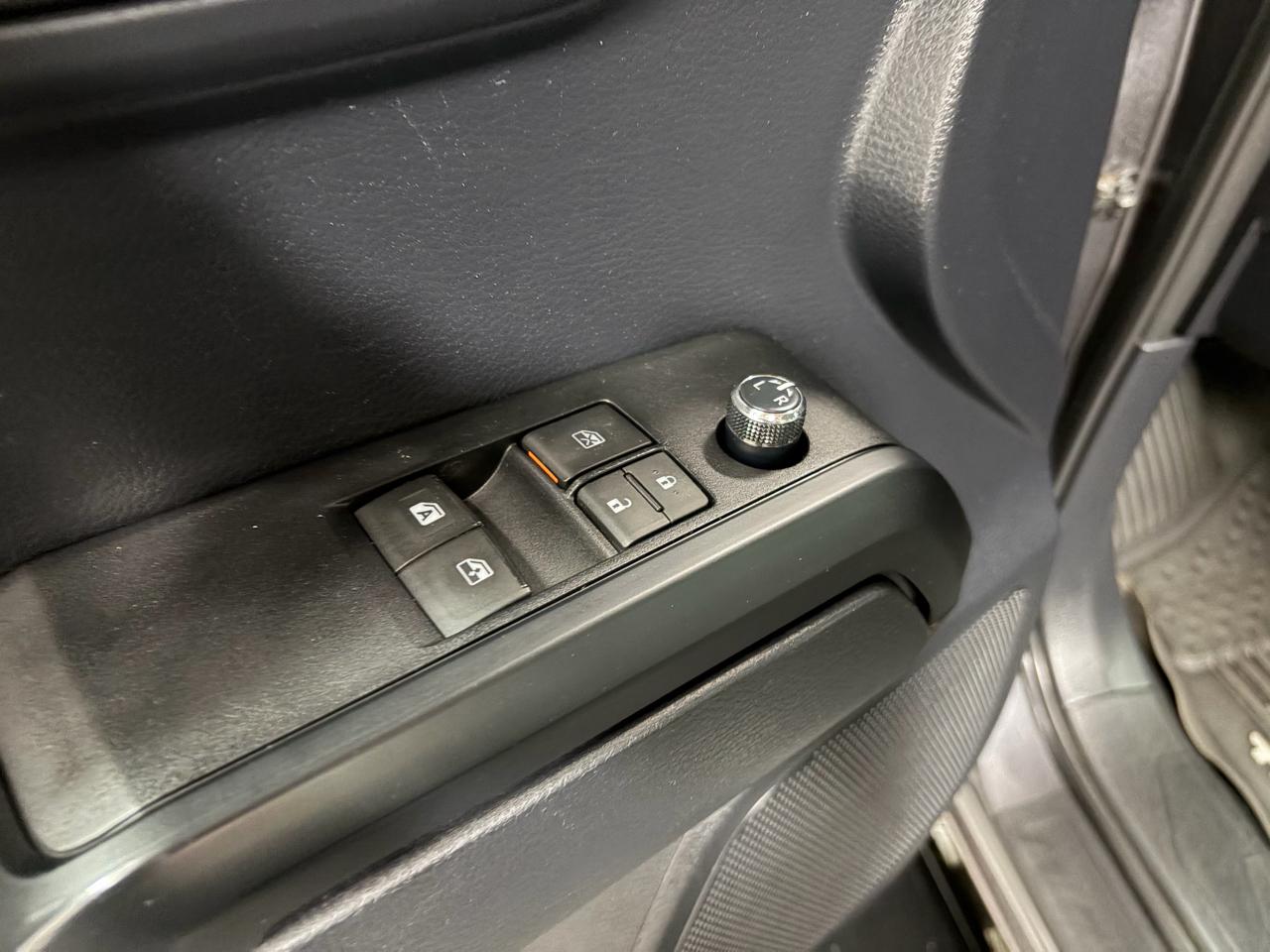 Toyota Tacoma SR Access Cab 4WD at 2017