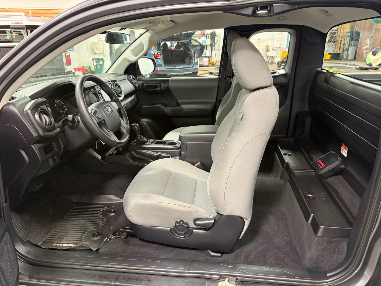 Toyota Tacoma SR Access Cab 4WD at 2017