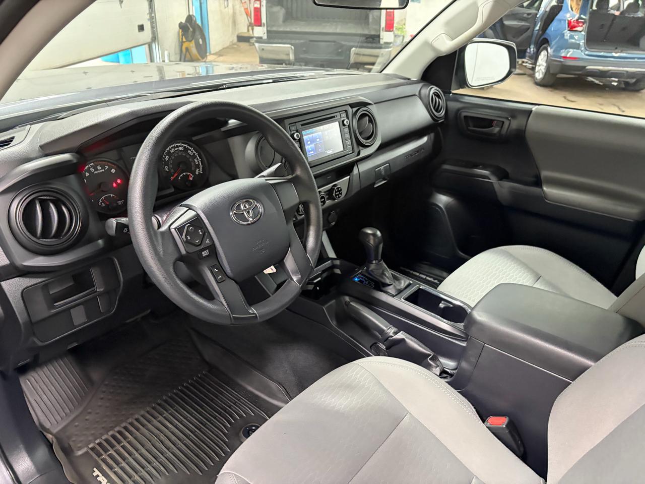 Toyota Tacoma SR Access Cab 4WD at 2017