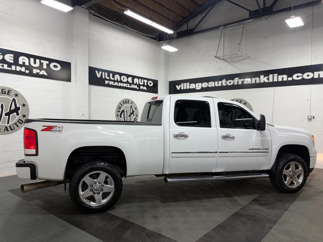 GMC Sierra 2500HD Denali Crew Cab 4WD 2012