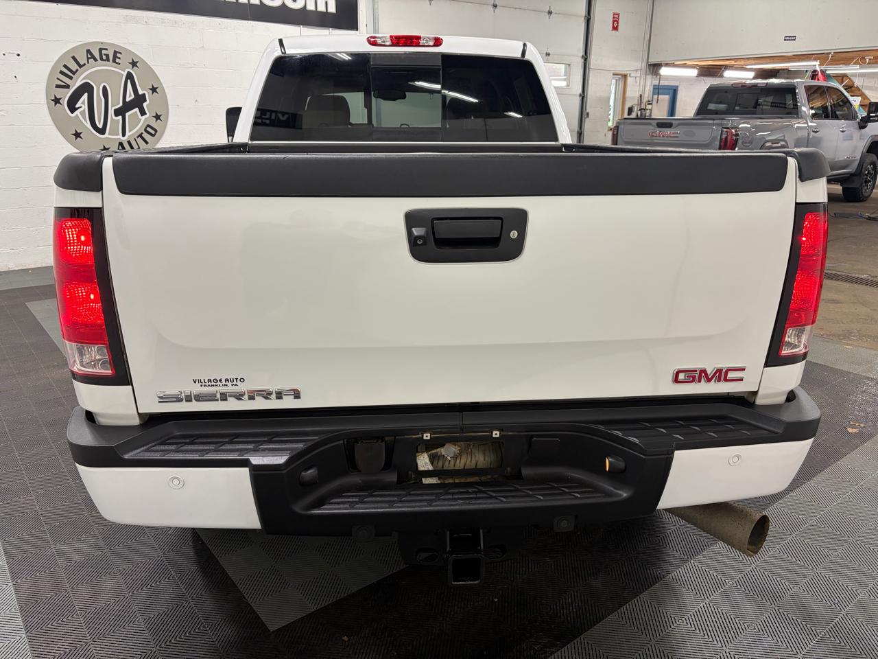 GMC Sierra 2500HD Denali Crew Cab 4WD 2012