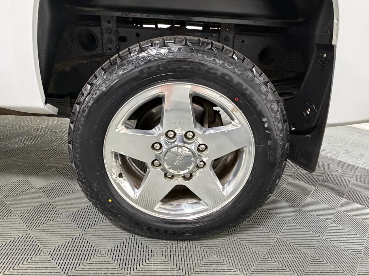 GMC Sierra 2500HD Denali Crew Cab 4WD 2012