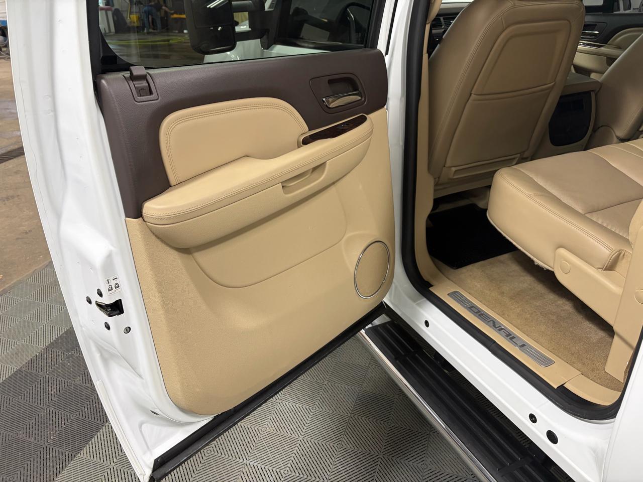 GMC Sierra 2500HD Denali Crew Cab 4WD 2012