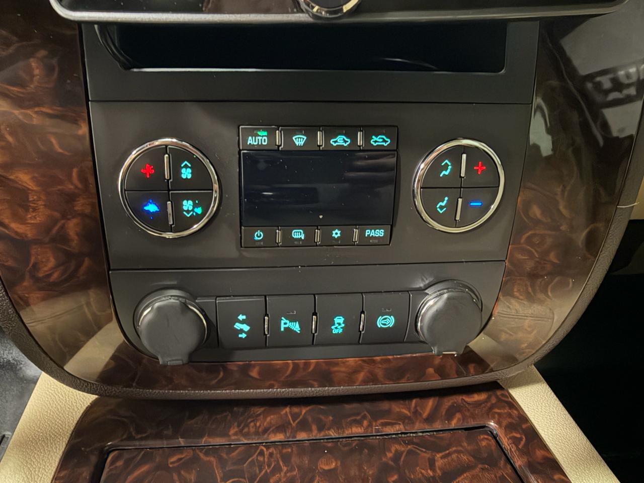 GMC Sierra 2500HD Denali Crew Cab 4WD 2012