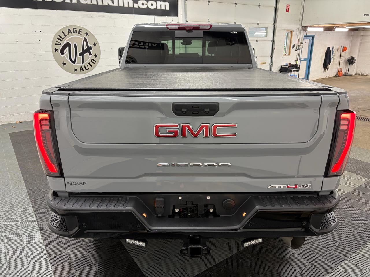 GMC Sierra 2500HD AT4X Crew Cab 4WD 2024