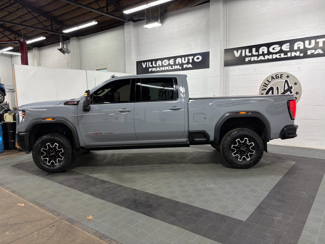 GMC Sierra 2500HD AT4X Crew Cab 4WD 2024