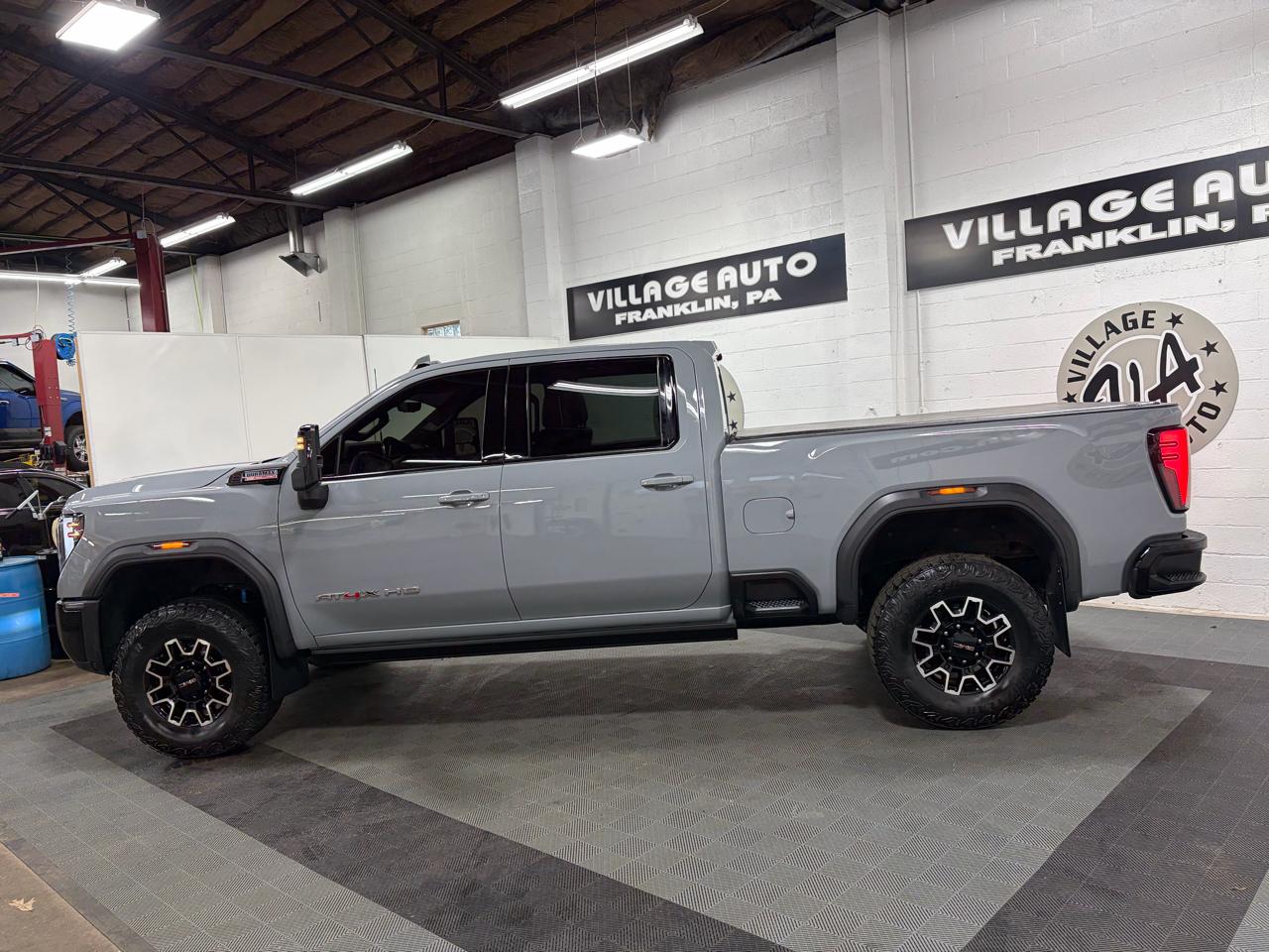 GMC Sierra 2500HD AT4X Crew Cab 4WD 2024