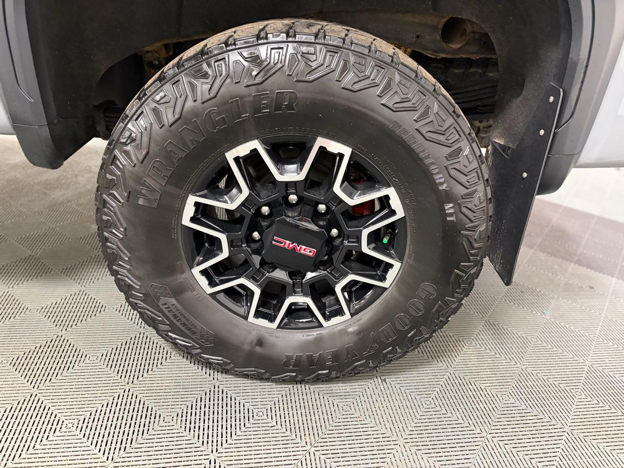 GMC Sierra 2500HD AT4X Crew Cab 4WD 2024