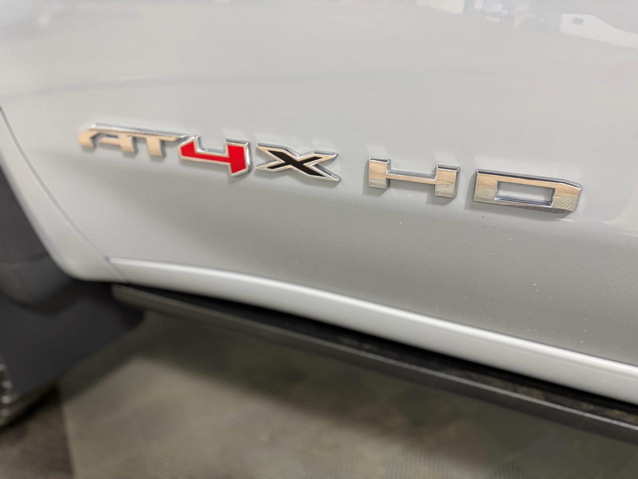 GMC Sierra 2500HD AT4X Crew Cab 4WD 2024