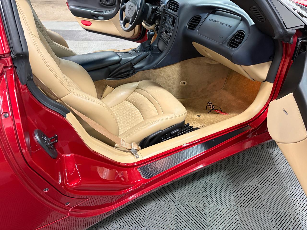 Chevrolet Corvette Coupe 2004