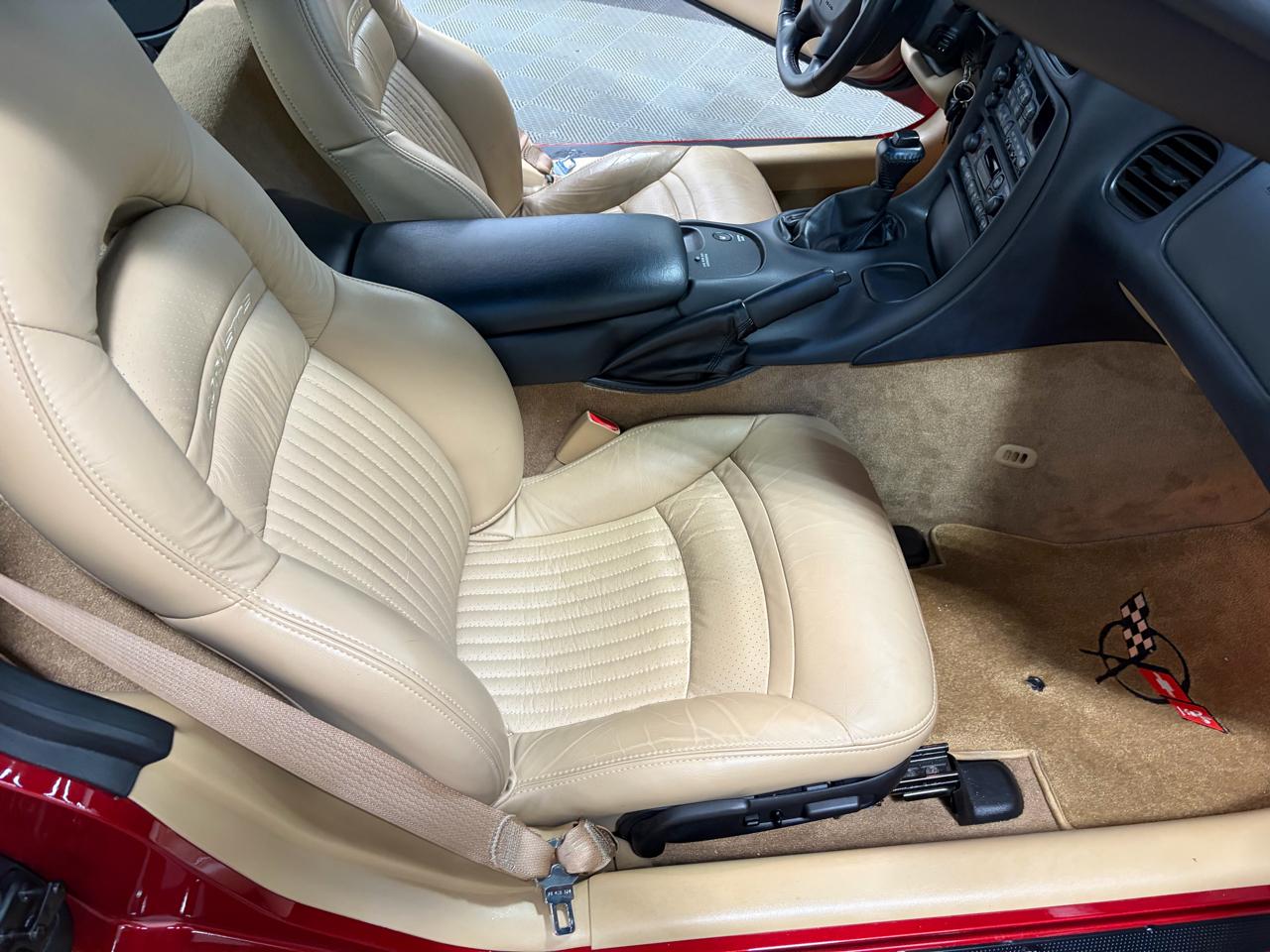 Chevrolet Corvette Coupe 2004