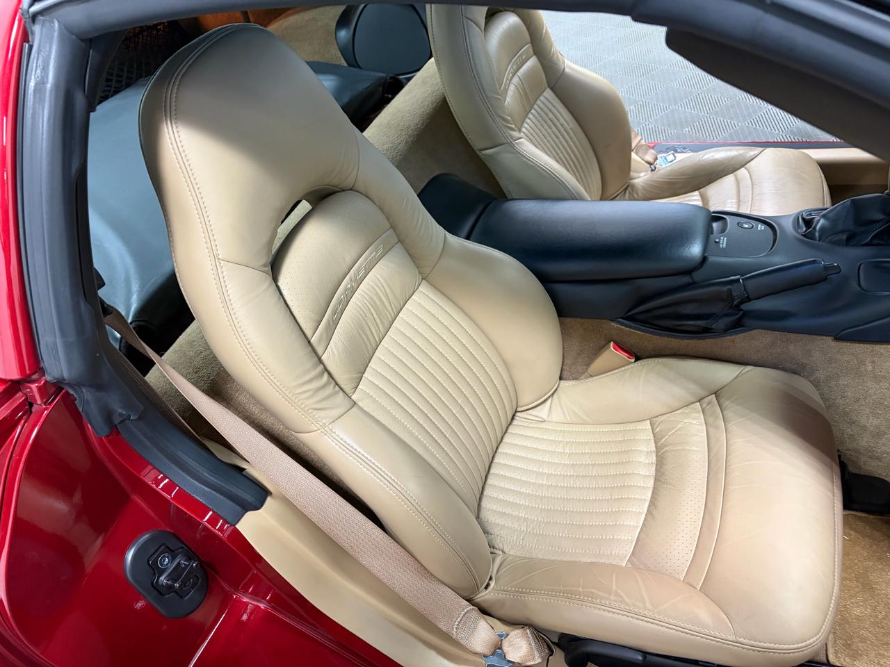 Chevrolet Corvette Coupe 2004