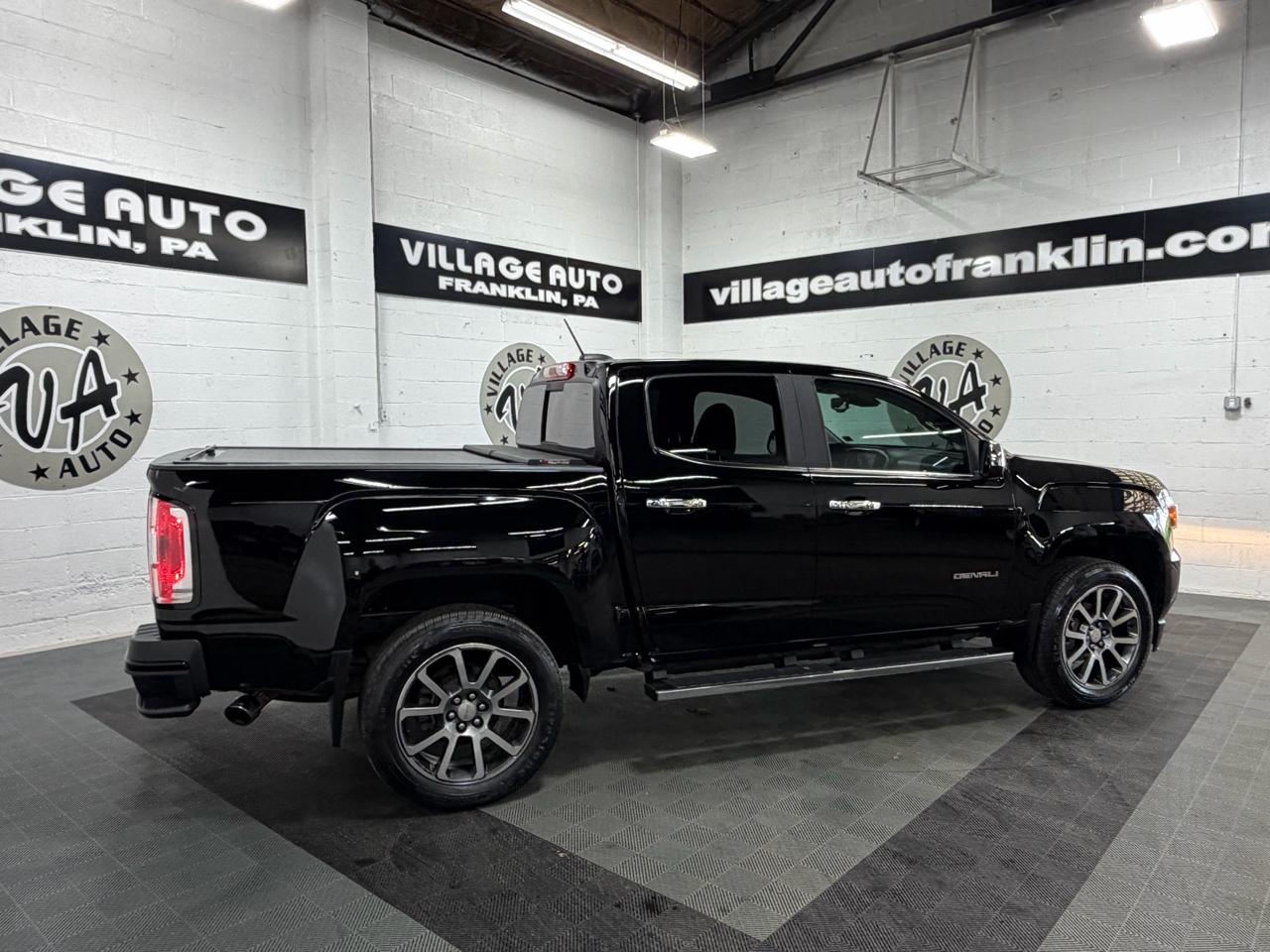 GMC Canyon 4WD Crew Cab Denali 2017