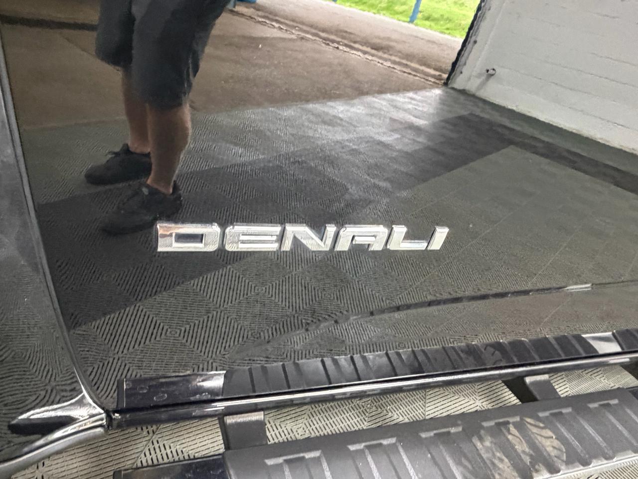 GMC Canyon 4WD Crew Cab Denali 2017