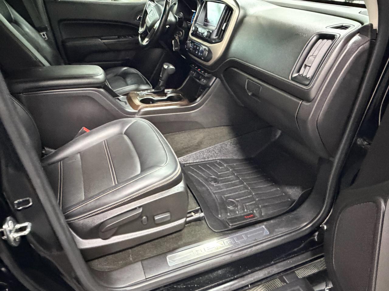 GMC Canyon 4WD Crew Cab Denali 2017