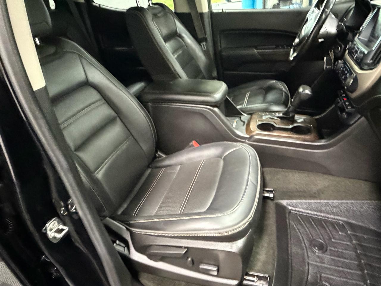 GMC Canyon 4WD Crew Cab Denali 2017