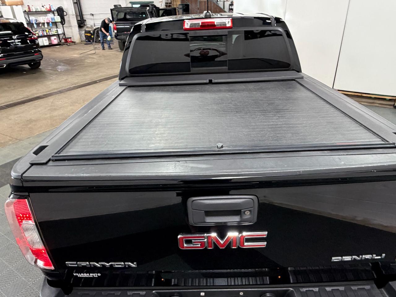 GMC Canyon 4WD Crew Cab Denali 2017