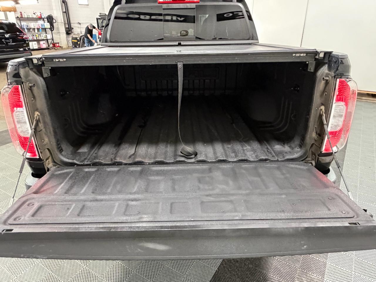GMC Canyon 4WD Crew Cab Denali 2017