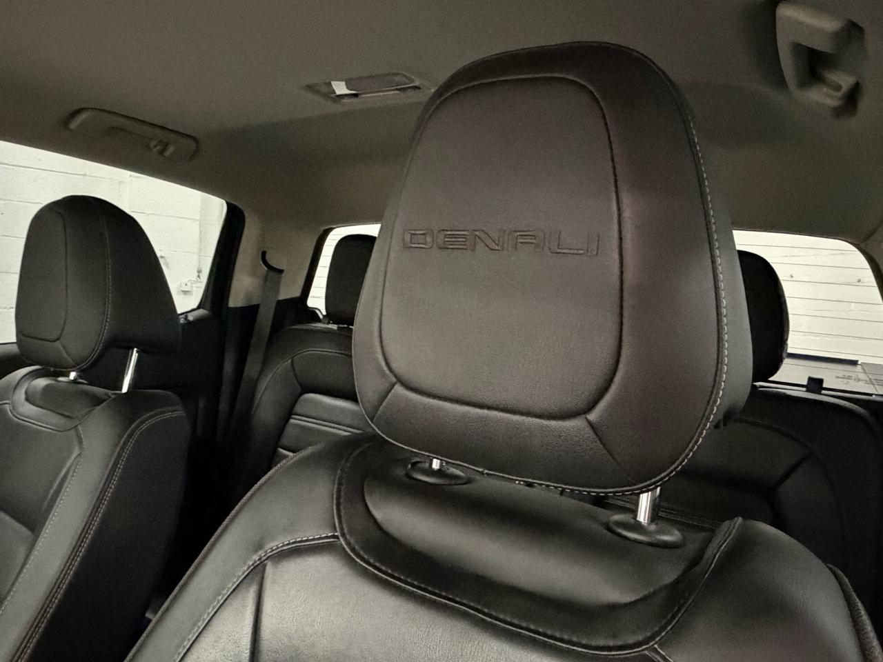 GMC Canyon 4WD Crew Cab Denali 2017